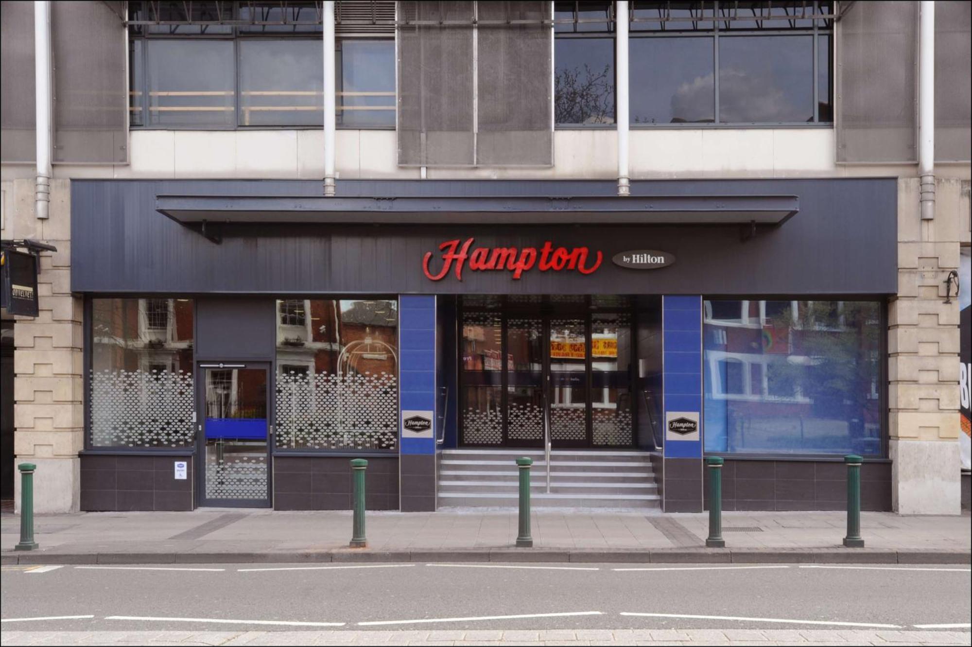 Hampton By Hilton Birmingham Broad Street Hotel Exterior foto